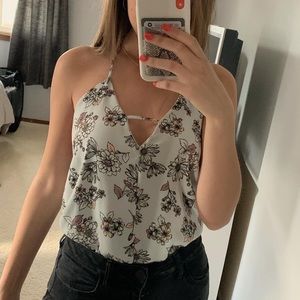 Cute summer floral tank top, great condition!